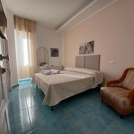 due stanzulelle Bed and Breakfast Salerno Esterno foto