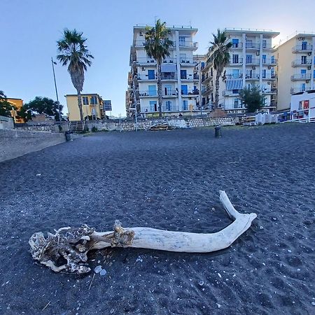 Bed and Breakfast due stanzulelle Salerno Esterno foto