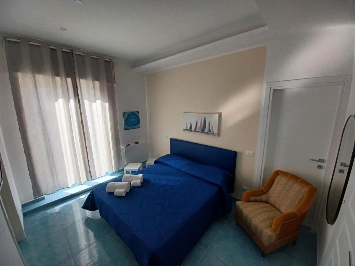 due stanzulelle Bed and Breakfast Salerno Esterno foto