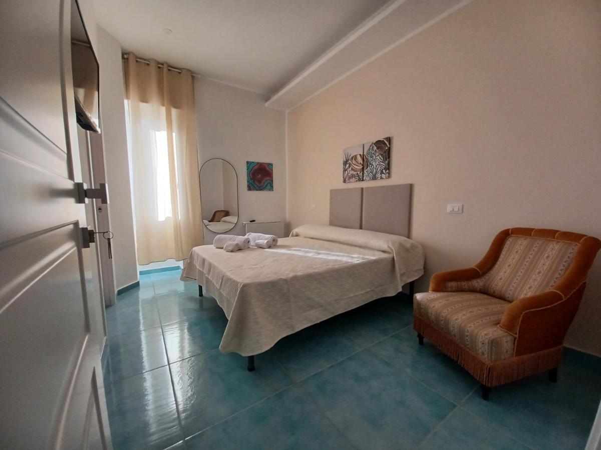 due stanzulelle Bed and Breakfast Salerno Esterno foto