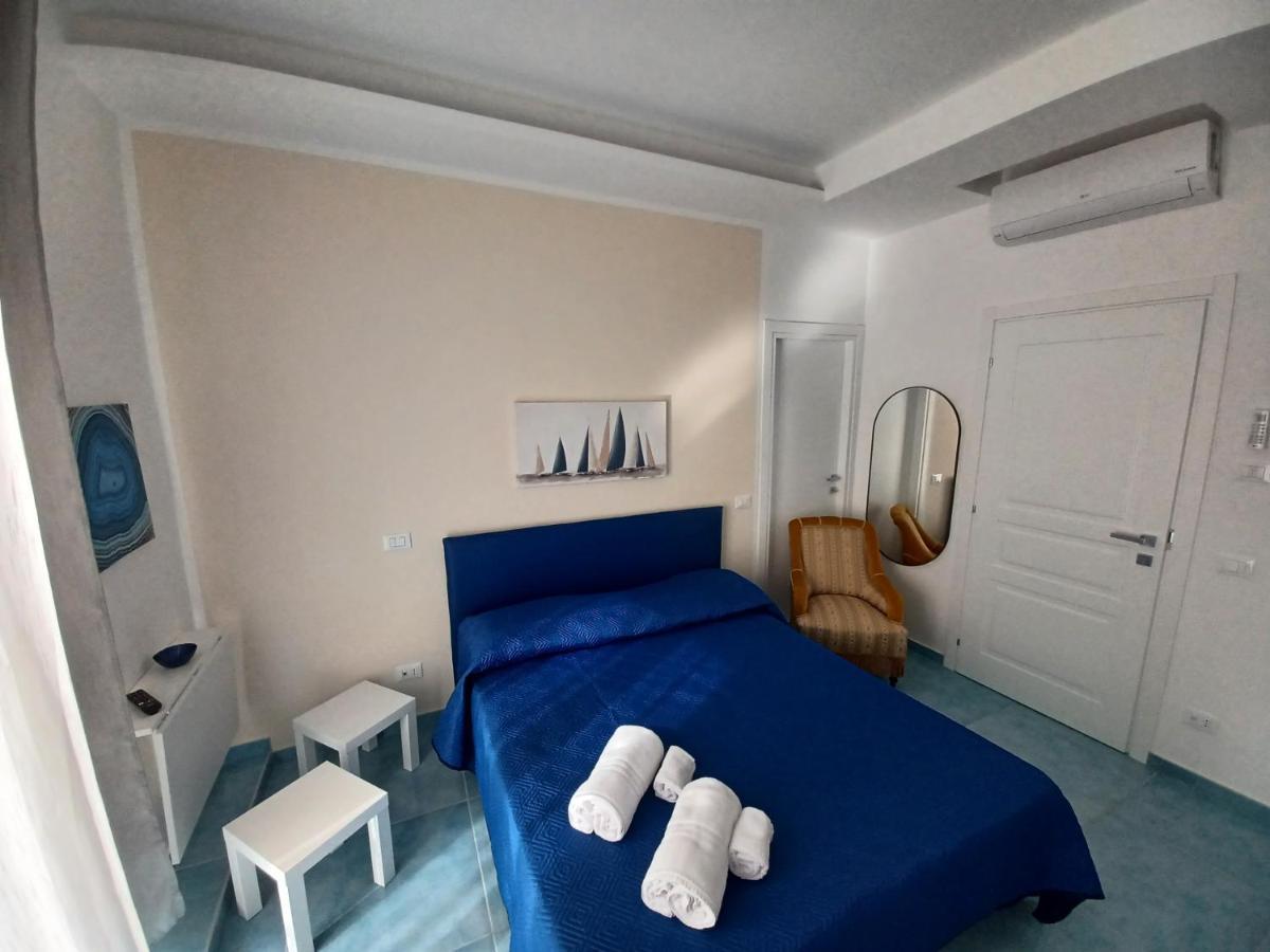 due stanzulelle Bed and Breakfast Salerno Esterno foto